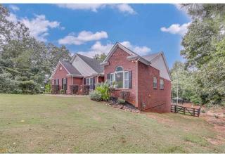 Lakeside Spacious Pool Retreat - Flowery Branch - 7