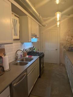 Very Close to French Quarter 2Bed - 5