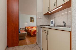 Apartments by the sea Drasnice, Makarska - 6697 - 1
