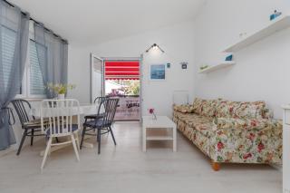 Apartments by the sea Pisak, Omis - 652 - Mimice - 2