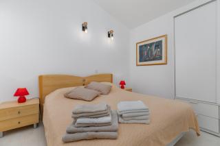 Apartments by the sea Pisak, Omis - 652 - Mimice - 1