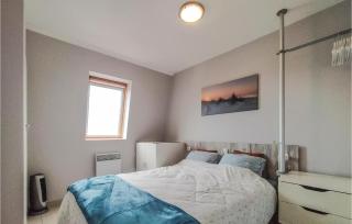2 Bedroom Awesome Apartment In Bredene - Bredene - 1