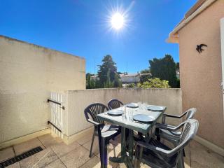Appart cosy avec terrasse à 500m de la plage, parking, animaux admis, quartier dynamique - Sète - FR-1-338-494 - 0
