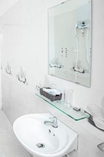 Diamond Hotel CMT8 - Center SaiGon - Ho Chi Minh City - 7
