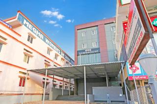 Super Townhouse La Vista Inn Grand Hotel - Upal - 8