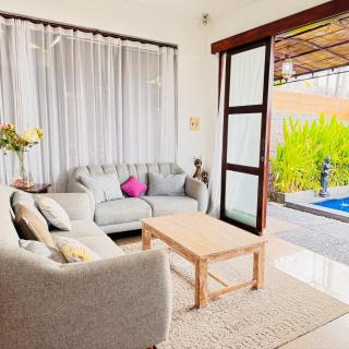 Giri Hill Homestay - Nusa Dua - 0