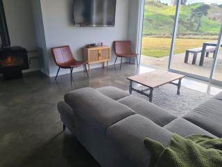 Rural and Lake Views - Kinloch - 7