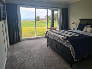 Rural and Lake Views - Kinloch - 2
