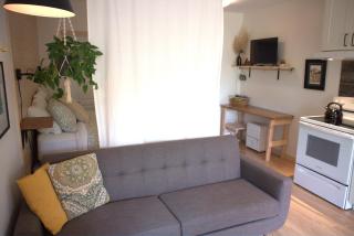 Le Chalet Waterfront Studio Suite, View, Patio, Kitchen - 2