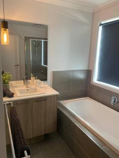 Home in Churchill - 4