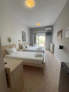 Ellas Hotel - Skala Potamias - 4