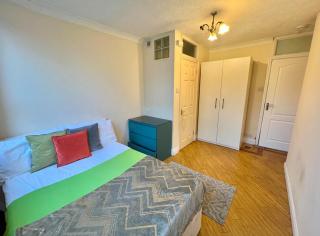 Cozy 2BR Retreat, London Rental! - Londra - 1