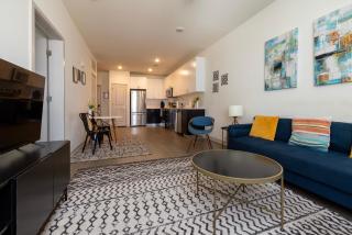 Stunning Nulu 1BR CozySuites 06 - Louisville - 8
