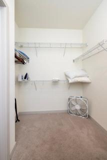 Stunning Nulu 1BR CozySuites 06 - Louisville - 4