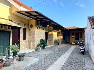 Offspring Ijen Hostel Banyuwangi - 1