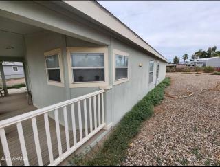 Cute and cozy river house! - 2