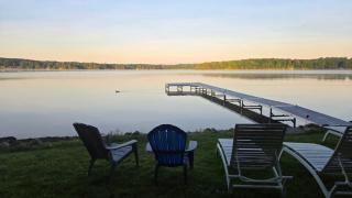 Cozy Lakeside 3BDR Moose Lodge at Lake Ann 19899 - Lake Ann - 9