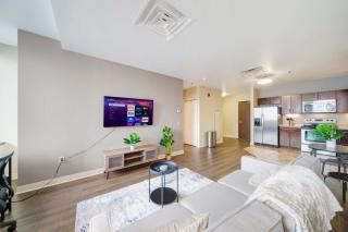 Sky High Luxury - 10th Floor - PREMIUM LOCATION 24-7 Parking Gym Lounge - Pittsburgh - 1