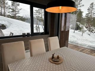 Luxurious family cabin close to Trolltunga, Odda - Utsikten - 9