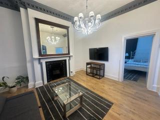 First Floor One Bed Apartment In Central West London - London - 9