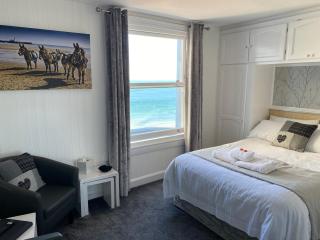Marine View Guest House - Scarborough - 2