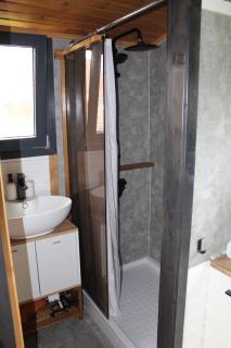 Farkas-Lak - - 7