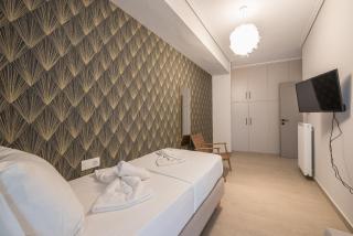 Chic 2BR Apartment with Balcony - Atene - 3