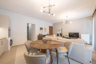 Chic 2BR Apartment with Balcony - 6