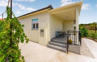 3 Bedroom Amazing Home In Sukosan - Sukošan - 1