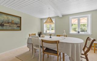 Beautiful Home In Aakirkeby With Wifi - Åkirkeby - 6