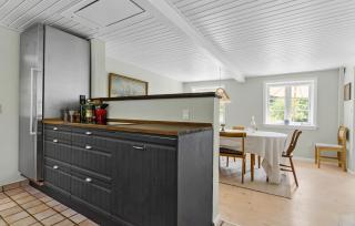 Beautiful Home In Aakirkeby With Wifi - Åkirkeby - 4