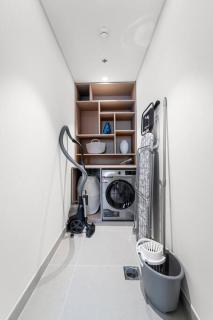 FIRST CLASS 3BR Trendy Urban Hideaway - 9