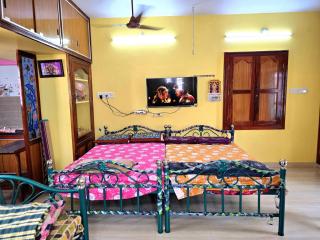 Aadithya home stays - Tiruvannāmalai - 2