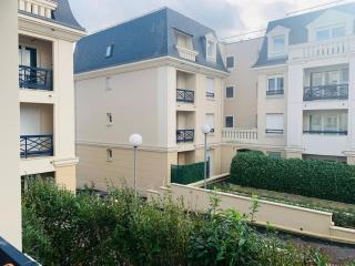 Spacious Apartment Paris - Chelles - 2