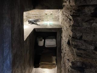 Stone Oven House - - 5
