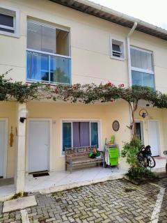 CASA EM CONDOMÍNIO ARBORIZADO PERTO DA PRAIA Confortável e Espaçosa - 3