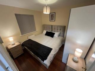 Big new house! 5BDR, sleeps 13, with parking - - 3