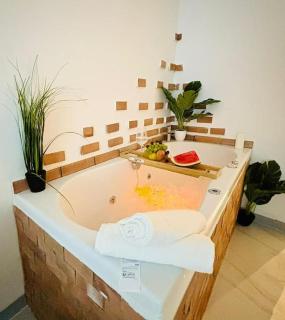 Studio Love Jacuzzi - Marseille - 0