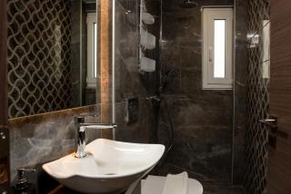 Brand New Three-Bedroom Apartment in Kolonaki, Peridot - Homes - 2