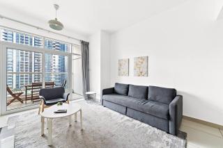 Luxury 2BR with Stunning Dubai Marina Views Near JBR Beach - 9