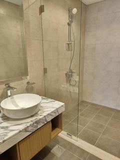 Upgraded Downtown Dubai 2 BD - Dubai - 9