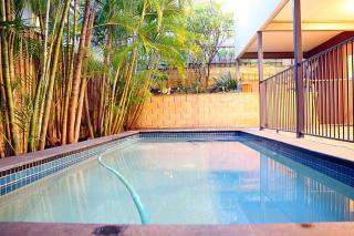 Spacious Holiday House in Heart of Surfers Paradise - 7