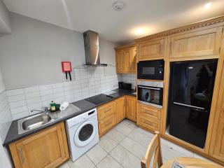 4 Eyre Square Lane - Galway - 9