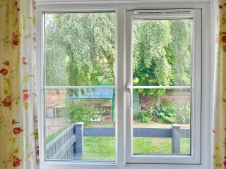 - NEW LISTING - STUNNING 2 BEDROOM LODGING 1x super king OR twin single room AND 1x double room - Exmouth - 4