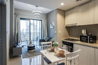 Luxury 1BR Apartment Close to Burj Khalifa - Dubai - 0