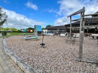 Busy Bees Lodge - Free Hoburne Passes - 4