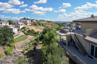 5 BR/5 BA Getaway with a View - Thousand Oaks - 2