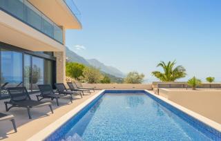 5 Bedroom Cozy Home In Brela - Brela - 1