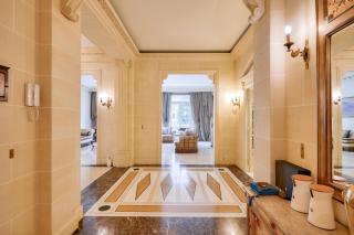 Royal Montaigne - Paris - 6