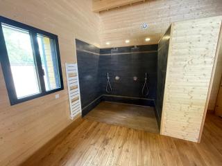 Suite climatisée de 120 m2 avec spa de nage, sauna et balnéo - - 1